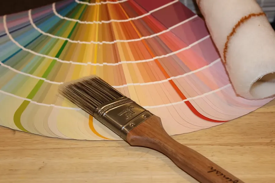 Paint color swatches and brush